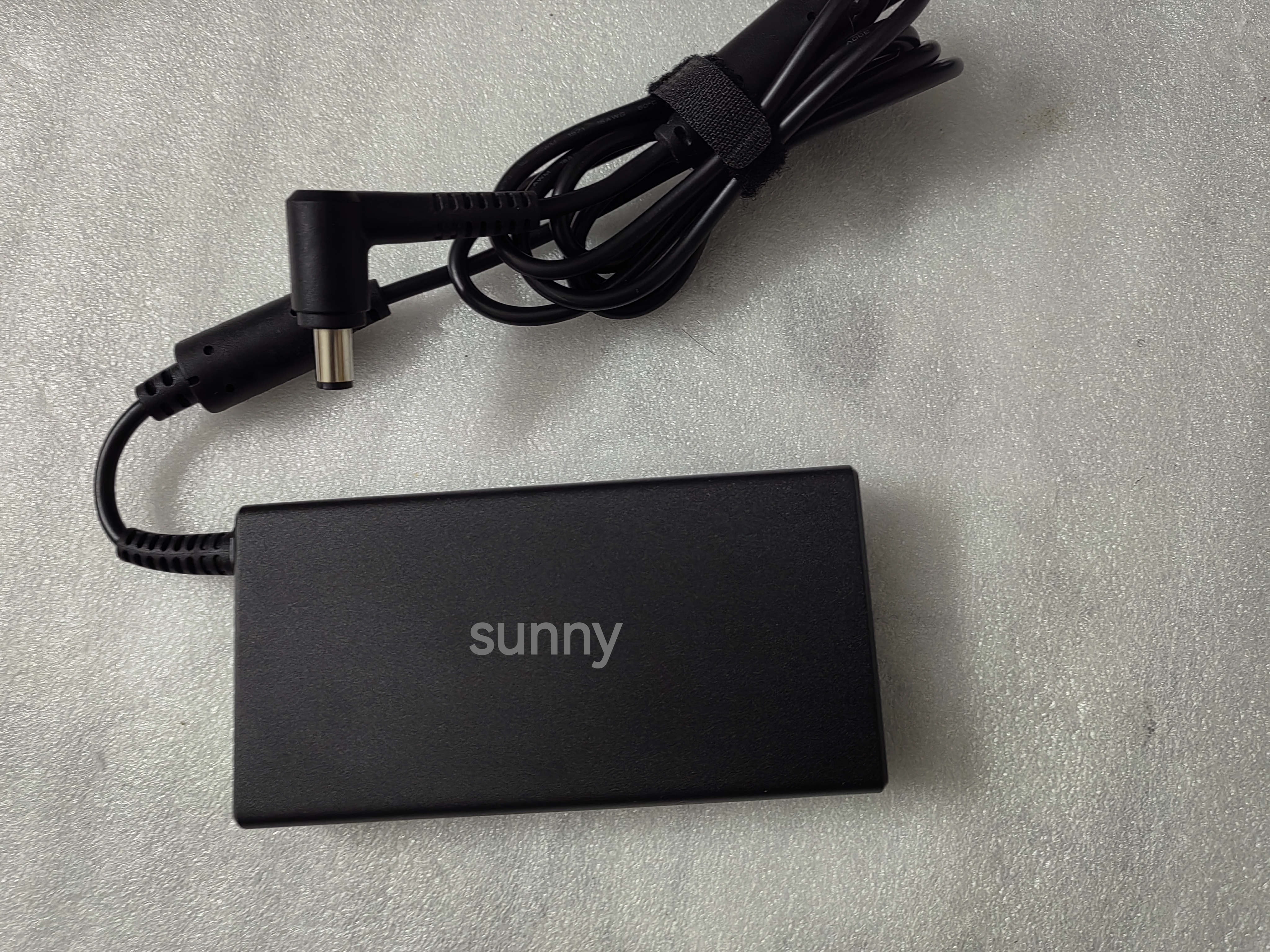 NEW OEM Slim Chicony 19.5V 7.7 - Pc Gaming Msi incelemesi ve fiyatı