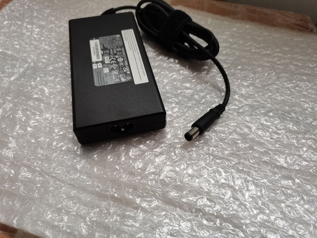 NEW Slim OEM Delta 19.5V 9.23A - Pc Gaming Msi incelemesi ve fiyatı