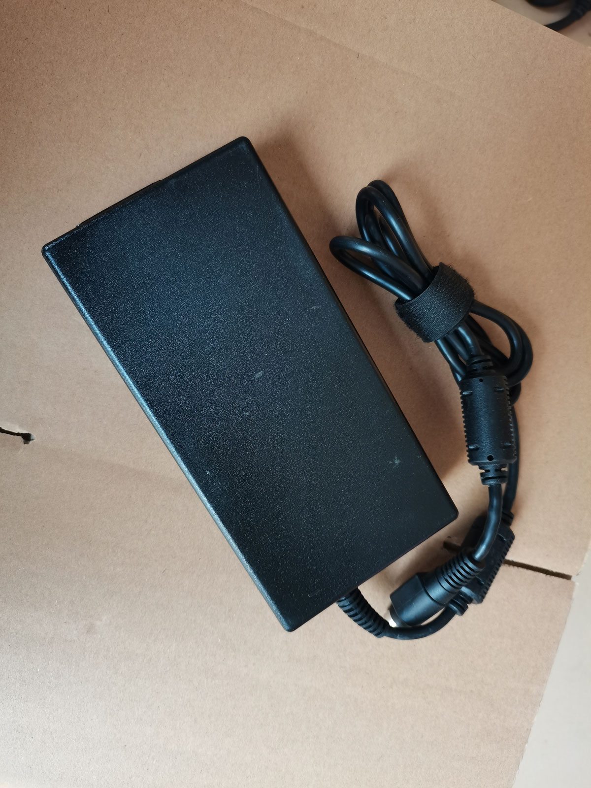 OEM Delta 230W 19.5V 11.8A ADP - Pc Gaming Msi incelemesi ve fiyatı